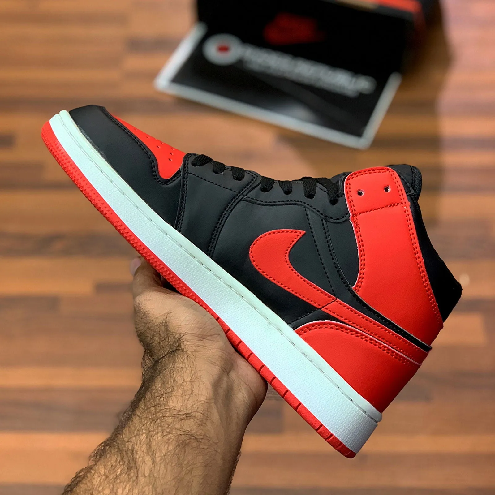Aj-1s Hiightopps "Bred"