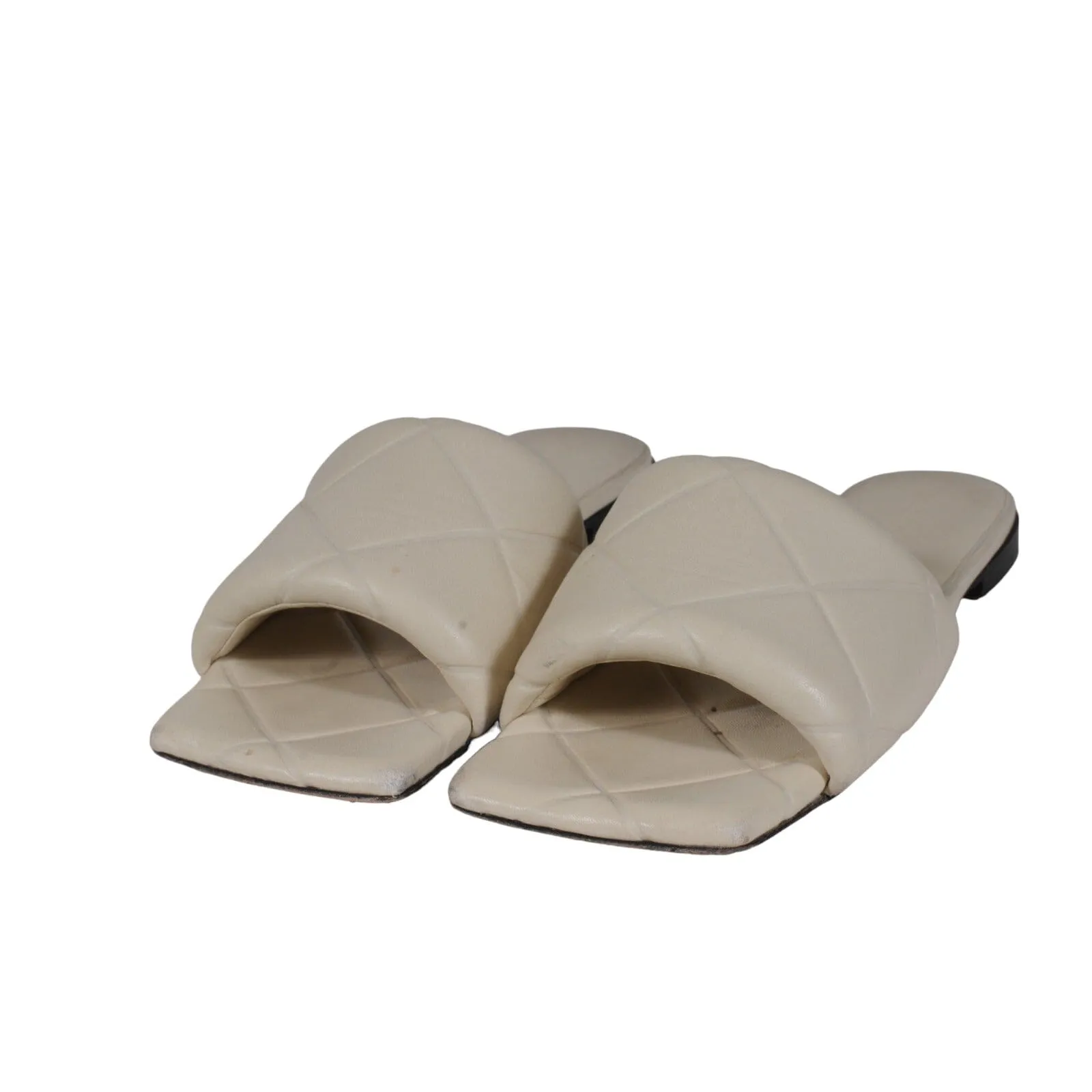 Bottega Veneta Women Intrecciato Lido Sandal White  Leather Flats