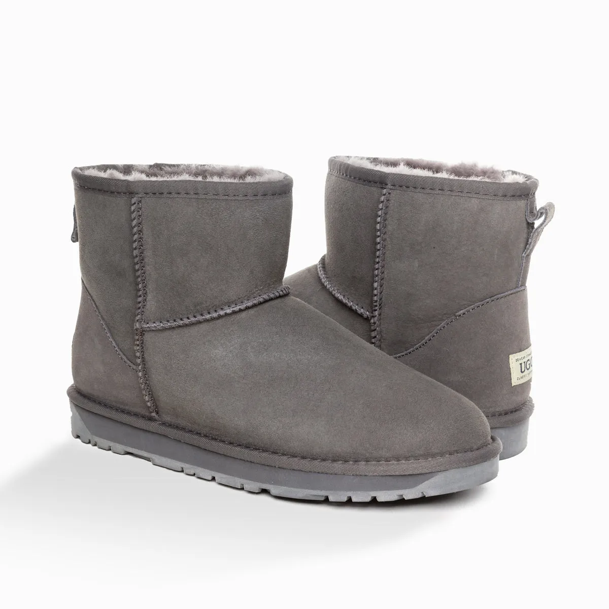 Ugg MenÔs Classic Mini Boots